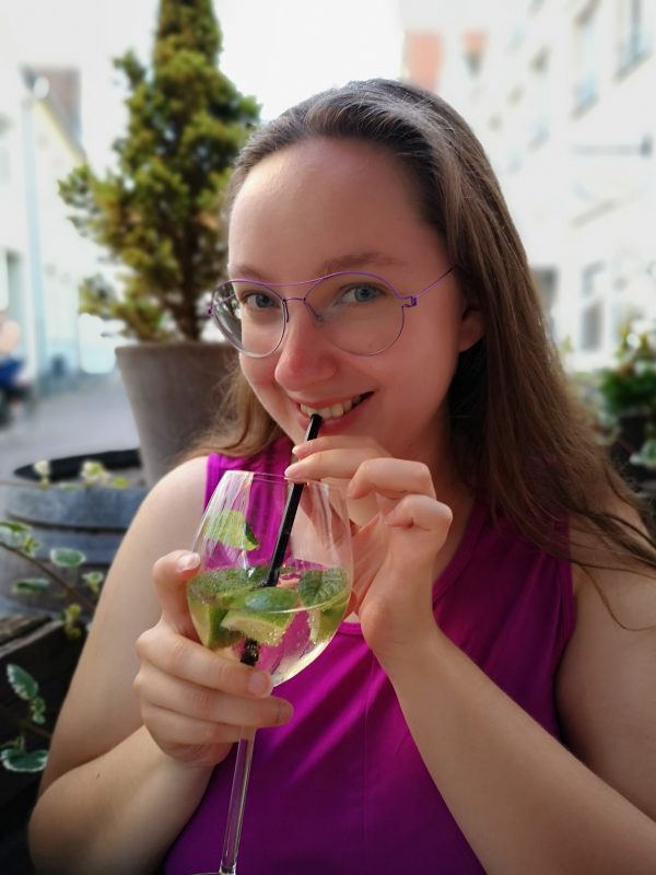 BrillenfassBrillenfassungen von Lindberg by Annette Lampen Juwelier und Augenoptik Ennigerloh Model: Franziska Lampenngen von Lindberg by Annette Lampen Juwelier und Augenoptik Ennigerloh