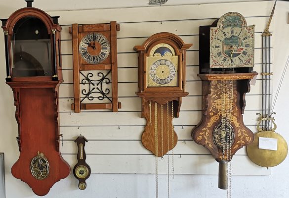 Alte Großuhren, die wir in der einzigen Uhren Fachwerkstatt in Ennigerloh reparieren