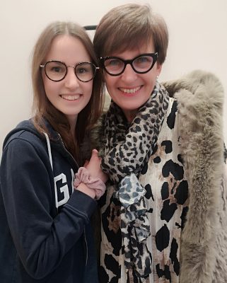 Louisa Winterstein mit ihrer neuen GUCCI Brille von Annette Lampen Juwelier & Augenoptik Ennigerloh