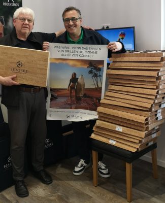 Sea2See Meeresplastik Brillen bei Annette Lampen - Juwelier & Augenoptik, Ennigerloh mit Andreas Bauch