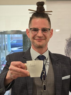 Boris Stolle Repräsentant der Brillenmarke LUNOR bei Annette Lampen