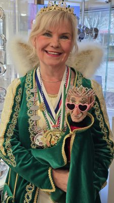Unser Gucci-Model ist Stadtprinzessin Bianca I. Puvogel 2026 in Ennigerloh. Annette Lampen Juwelier & Augenoptik