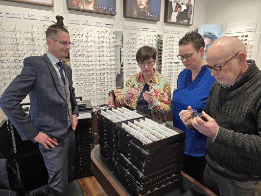 Lunor Vorlage bei Annette Lampen -Juwelier & Augenoptik